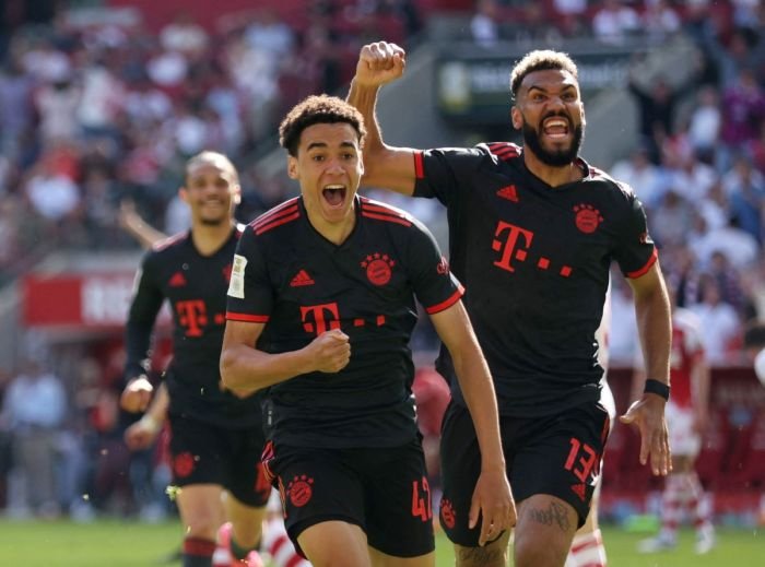 Bayern Vs Slovan: Die Roten Menang 3-1, Finis di Zona Play-off