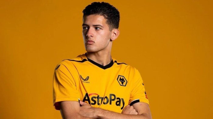 Justin Hubner Latihan di Tim Utama Wolves, Sinyal Masuk Skuad?
