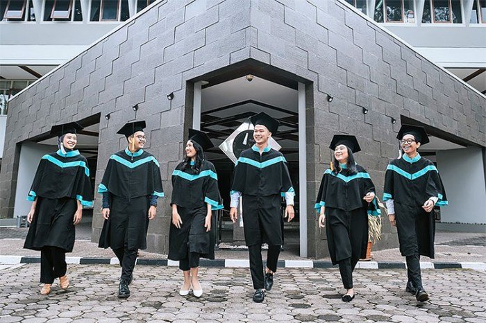 Serahkan Sertifikat KIP Kuliah Aspirasi, AHP Dorong Mahasiswa