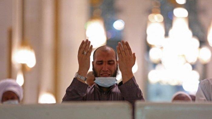 Niat Salat Taubat dan Tata Caranya Jelang Malam Nisfu Syaban