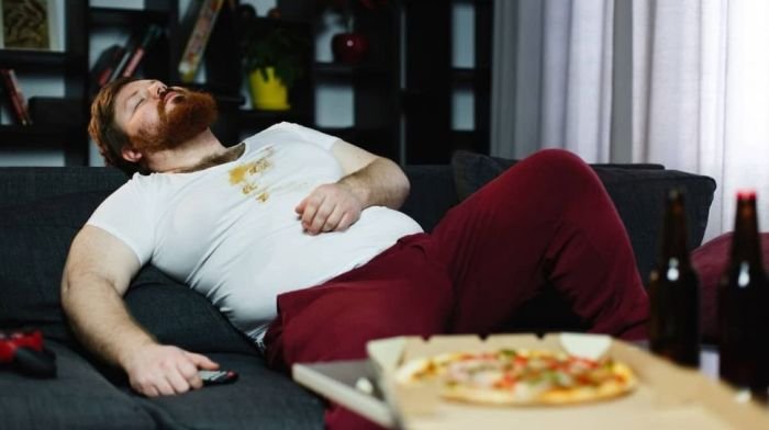 Alasan food coma makan banyak