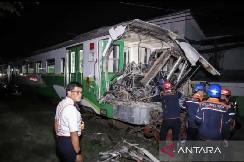 Asisten Masinis Tewas dalam Kecelakaan di Gresik, KAI Tempuh Jalur Hukum