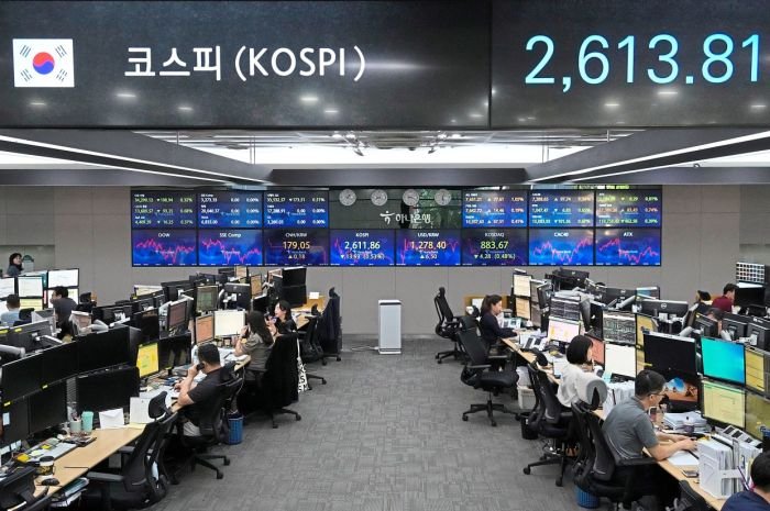 Korean Stocks Open Lower as Months-Long Short-Selling Ban Lifts