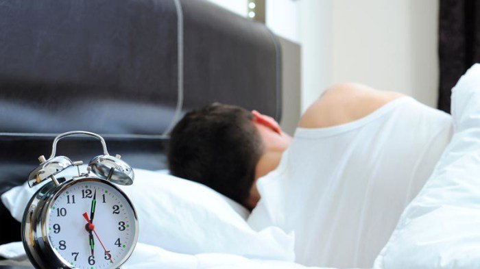 Alasan bangun tepat sebelum alarm