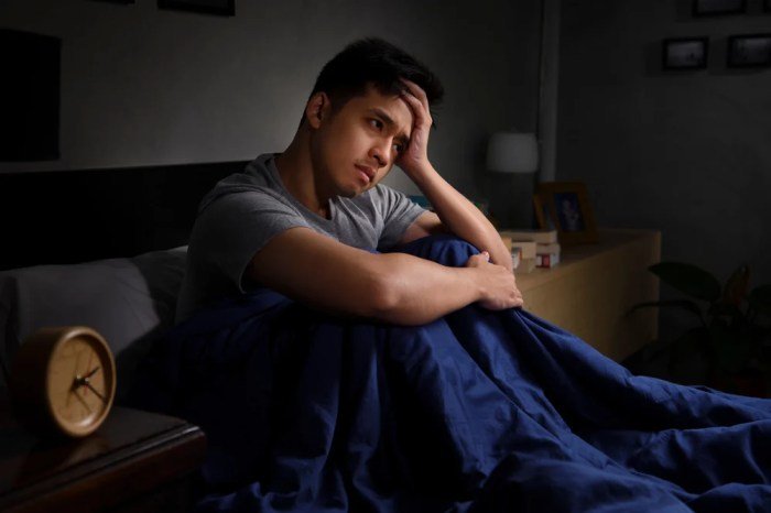 Tidur saat hypnic merasa sering jatuh penjelasannya ketinggian Tersentak saat akan tidur hypnic jerk