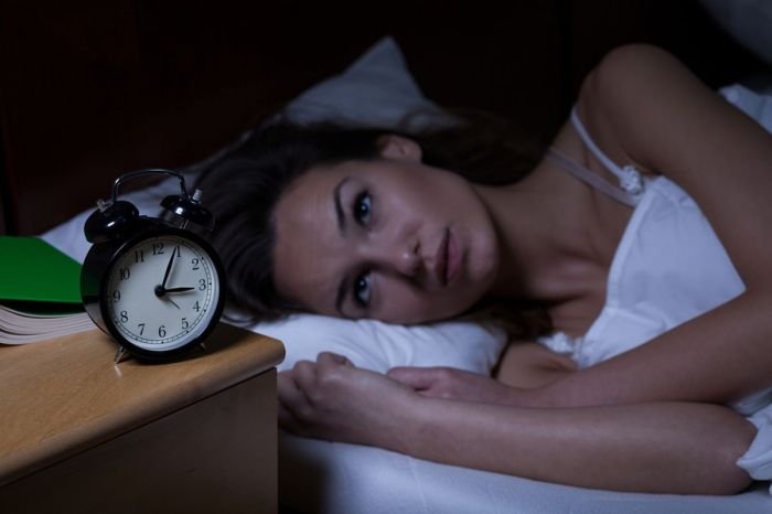 Alasan sulit tidur karena banyak pikiran