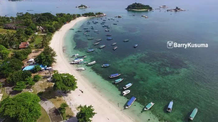 Pantai terindah di Tanjung Kelayang