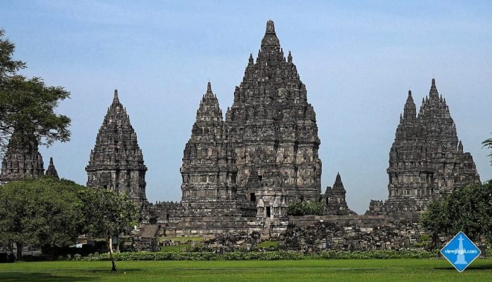 Wisata budaya dan sejarah di Candi Prambanan