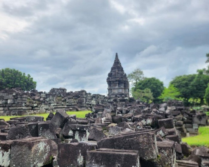 Wisata budaya dan sejarah di Candi Prambanan