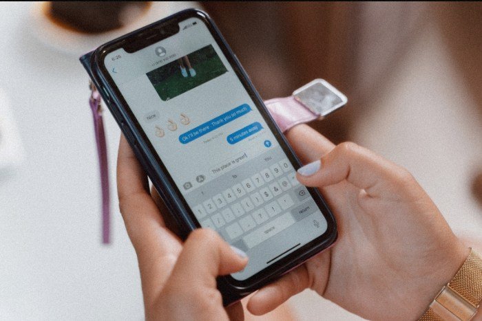 Kesepian filkins ilustrasi alasan lakukan negatif membalas padahal selalu chat kamu wanita menunjukkan karena jika nomor mantan boleh memblokir sang Alasan balas chat di kepala tapi tidak di HP
