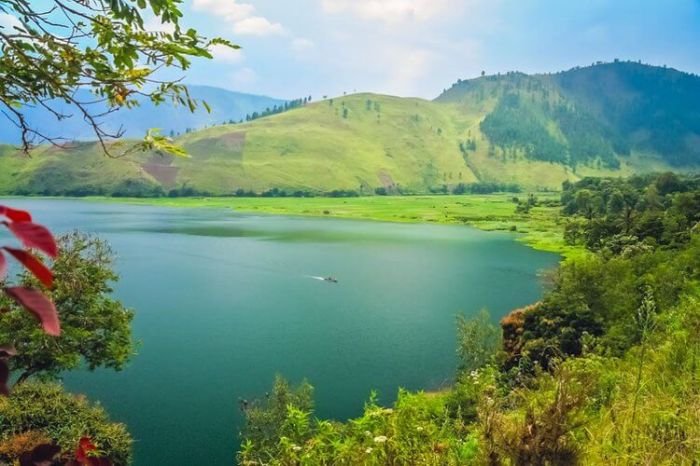 Wisata budaya dan alam di Pulau Samosir