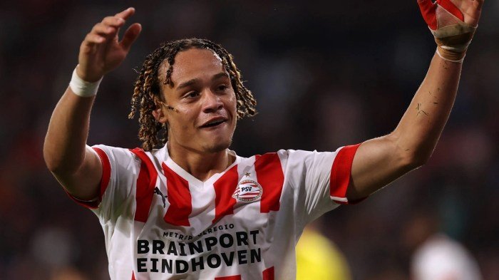 Simons nets twice as RB Leipzig hold on to beat Wolfsburg in five-goal thriller