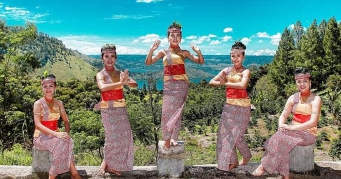 Peran perempuan dalam seni tari tradisional sumatera