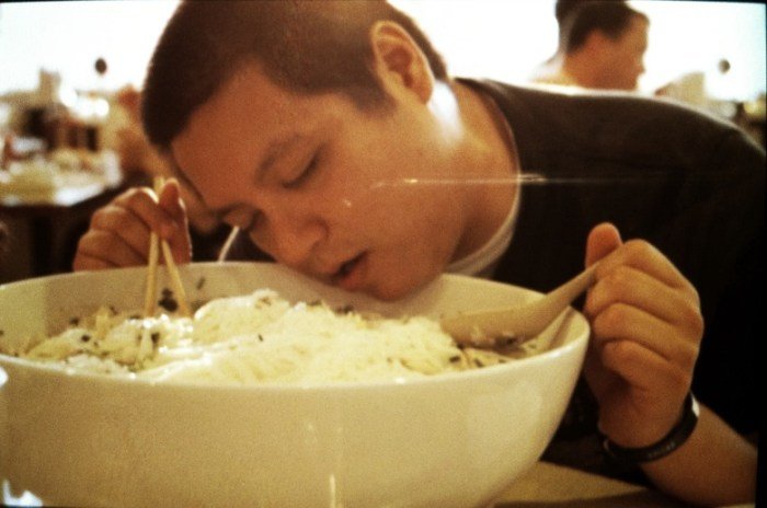 Alasan food coma makan banyak