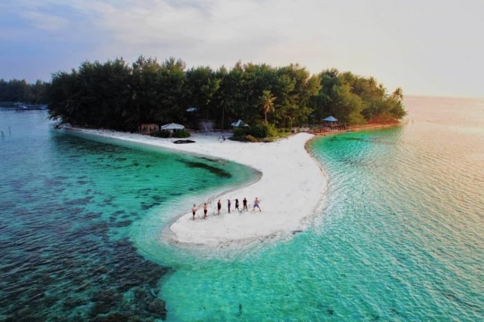 Karimunjawa island java paradise wisata jepara destinasi tourism Wisata pantai dan alam di Kepulauan Karimunjawa