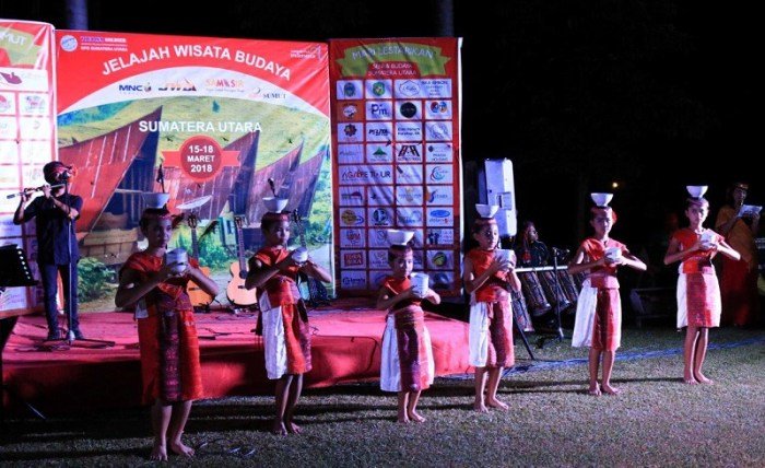 Wisata budaya dan alam di Pulau Samosir