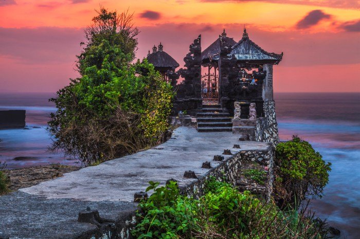 Tanah masih pun berfoto sini terlalu sudah dekat sah Spot foto menarik di Tanah Lot yang Instagramable