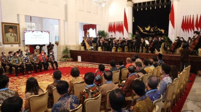 Pengaruh politik terhadap stabilitas sosial di indonesia